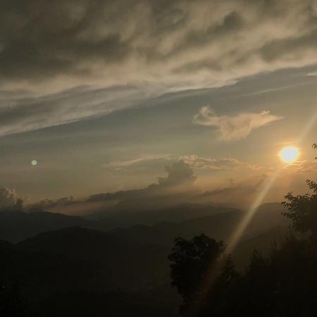 Bunjungle Adventures Hotell Katmandu Eksteriør bilde